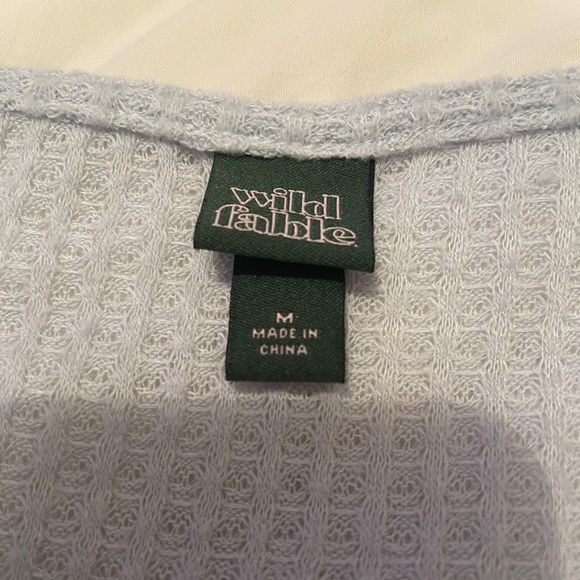 Baby blue scrunch long sleeve - Picture 2 of 2